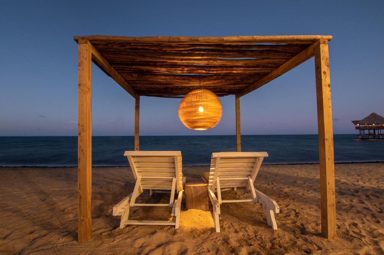 The Lodge At Jaguar Reef Χόπκινς Εξωτερικό φωτογραφία